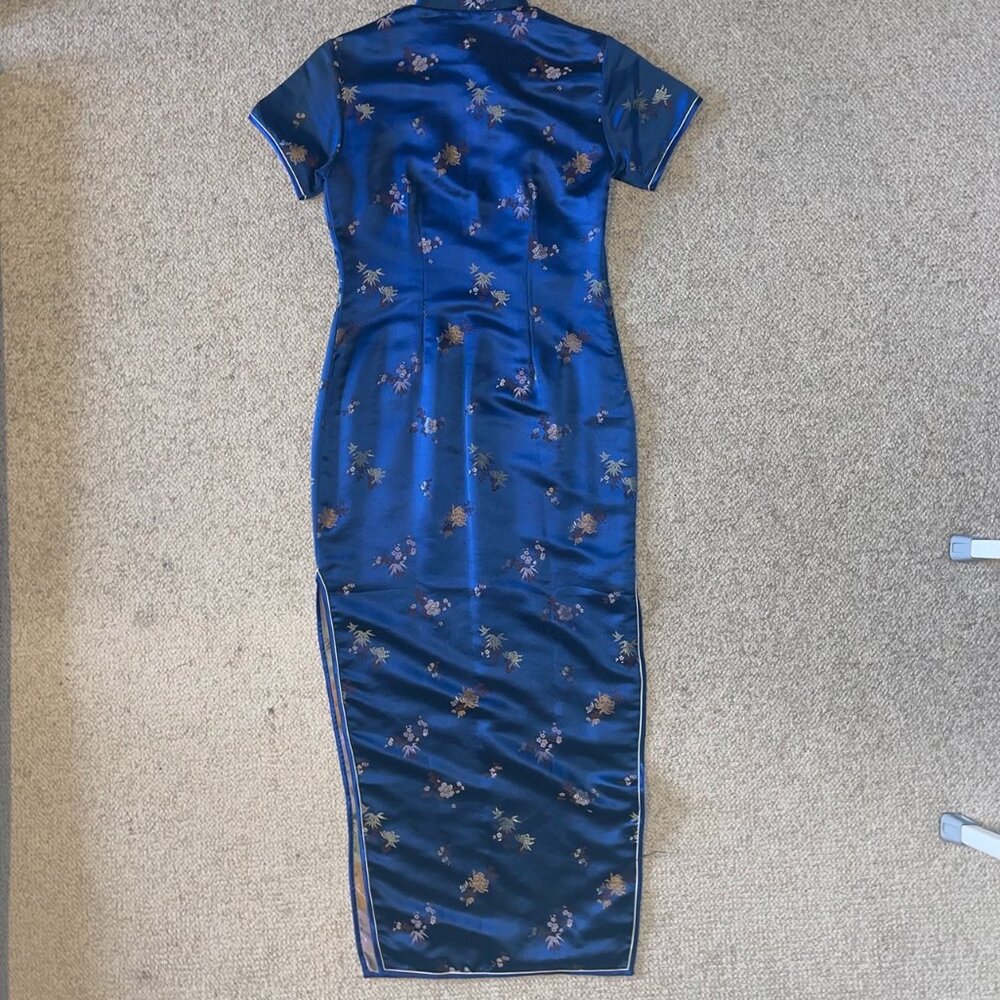 Blue traditional Chinese silk dress (qi pao) - Picture 3 of 7